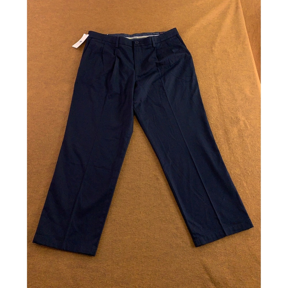 Dockers Mens 38x32 Navy Blue Pleated Relaxed Fit Lux Cotton Stretch Khaki Pants